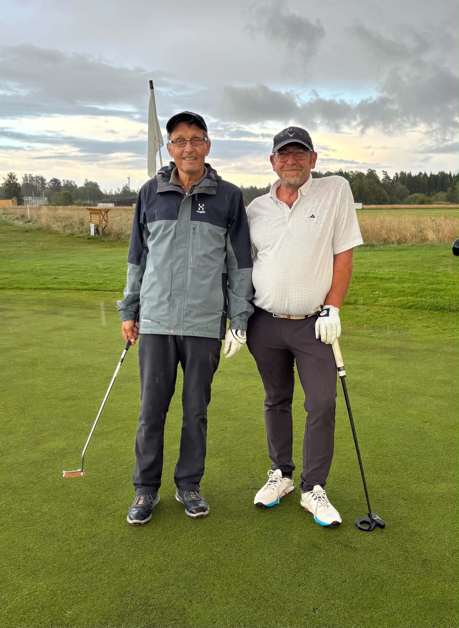 Vinnare av Onsdagsgolfen Göran Ericsson och tvåan Martin Johansson 2026